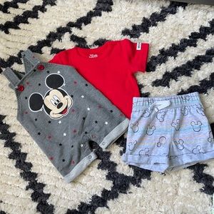 NEW 💫 Disney Mickey Mouse Jumper / Overalls Short Set 0/3 Month